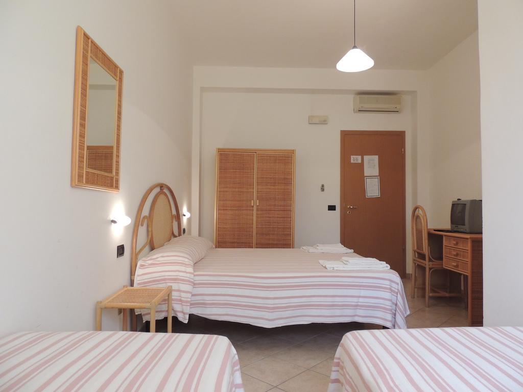Albergo Il Terrazzino Vibo Valentia Marina Zimmer foto
