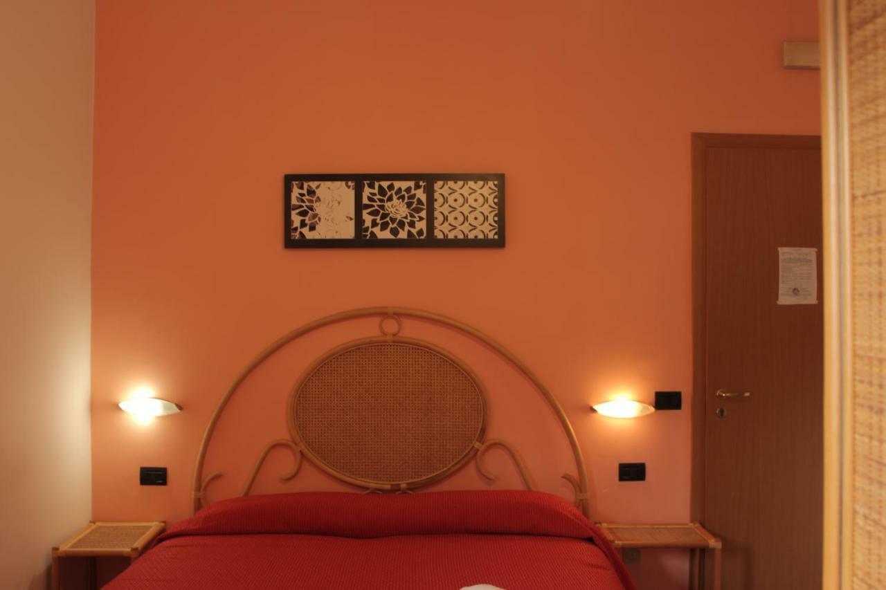 Albergo Il Terrazzino Vibo Valentia Marina Exterior foto
